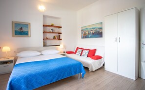 Schlafzimmer 1
