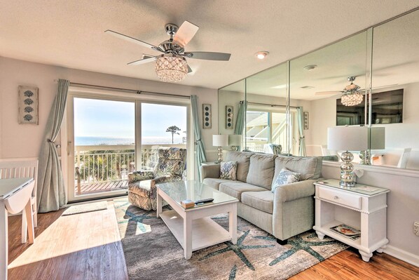 Hilton Head Vacation Rental | 1BR | 1BA | Elevator Access | 581 Sq Ft