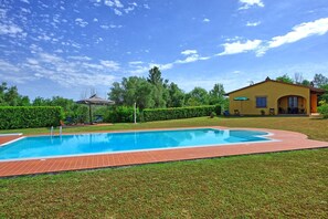 Garden, Pool