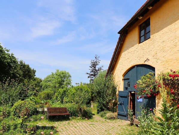 Außenseite Ferienhaus [Sommer]
