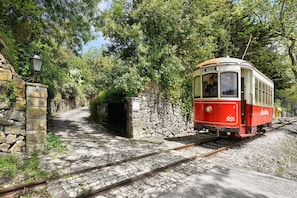  Sintra vintage tram by the villa ´s entrance | GT House