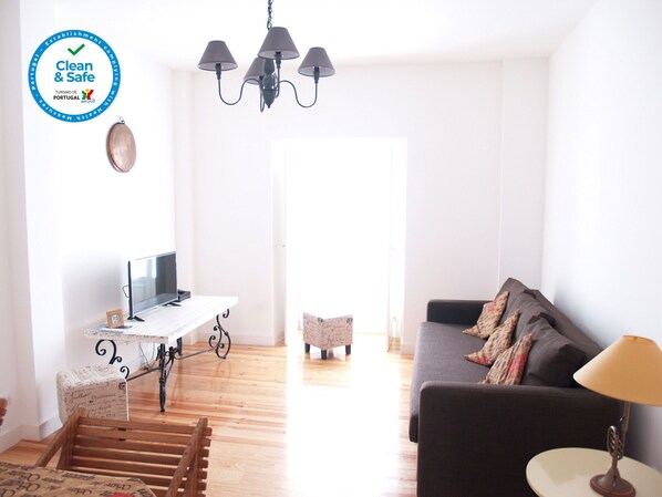 Cozy living room in the historic area | Short Rental