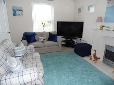 A Splendid Holiday House, With Pretty Garden, Parking & Great links into St Ives