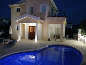 Night time at the villa 
