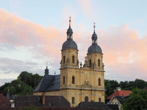 Blick zur Basilika