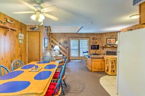 Interior | Open Floor Plan | Free WiFi