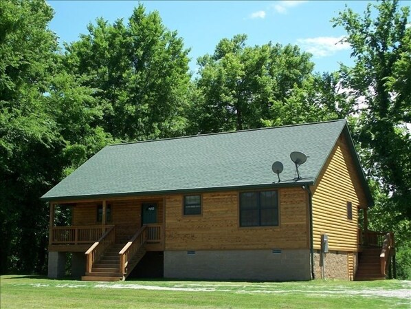 Front View of White River Get Away Cabin (#1)
