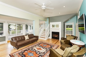 Living room with gas fireplace