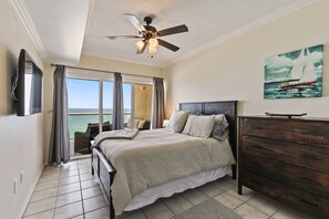 Master Bedroom with private access to the balcony