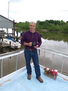 A Cozy And Classic Hatteras 43' Yacht In One Of The Best James River Locations 