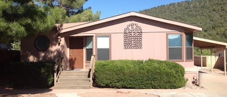 Your Sedona home base.  Walk to trails, grocery, restaurants and Sunset park. 