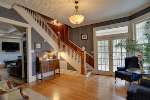 Sitting Room | Main Floor