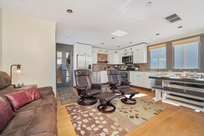 living - Telluride Lodge 301 - Vivid Vacation Rentals Telluride - living - Telluride Lodge 301 - Vivid Vacation Rentals Telluride