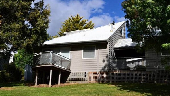 2 storey chalet with deck