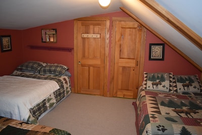 "Everything  VT"  Getaway Centrally Located:  Ski, Shop, Golf,  Hike, Relax