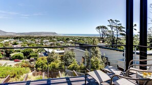 Chapman's View Villa - balcony with sea view