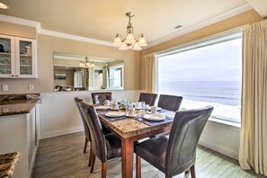 Dining Space | Dishware & Flatware Provided