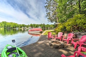 Private Lakeside Patio | Fire Pit | Outdoor Seating