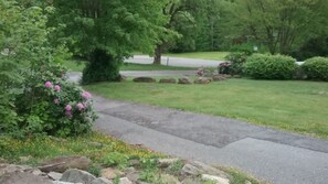 * Convenient to shopping yet nestled 5 min from Parkway.
 A Peaceful Retreat 