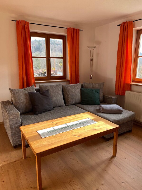 Ferienwohnung Maria, 40 qm, 1 Schlafzimmer und 1 Wohnzimmer, Terrasse, WLAN-Ferienwohnung Maria