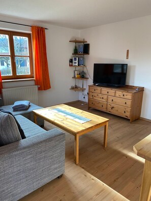 Ferienwohnung Maria, 40 qm, 1 Schlafzimmer und 1 Wohnzimmer, Terrasse, WLAN-Wohnbereich Fewo Maria