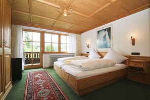 Ferienwohnung 8, 70qm, Balkon, Kochnische extr., 1 Schlafzimmer, 2 Pers., WLAN-Schlafzimmer