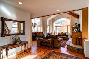 Great Room with Vaulted Ceilings