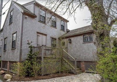 Luxurious Harbor View “Cindy” cottage. Walk & bike to everything!