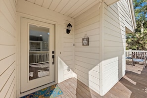 The front porch welcomes you to begin creating wonderful vacation memories!