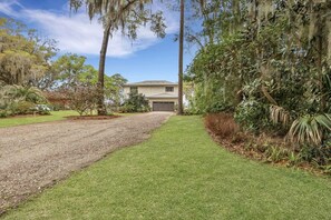 Plenty of room in the driveway for boats/trailers or R.V.