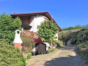 Außenseite Ferienhaus [Sommer]