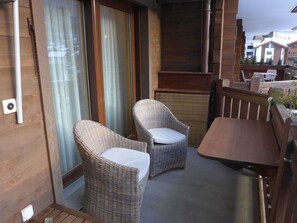 Room, Property, Furniture, Real Estate, Building, Interior Design, House, Wood, Hardwood, Chair