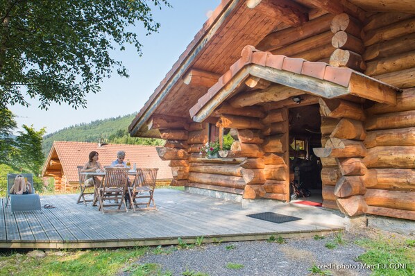 Terrasse chalet en rondin Vosges