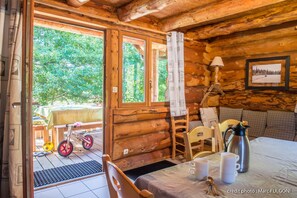 Intérieur Chalet en rondin Vosges