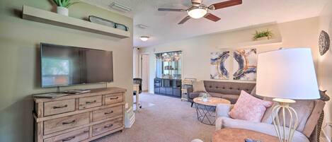 Apopka Vacation Rental | 2BR | 2BA | 1,300 Sq Ft | 1 Step Required to Enter