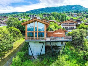 Nuage, Bâtiment, Plante, Ciel, Paysage Naturel, Montagne, Arbre, Montagnes, Maison, Loisir