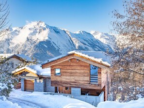 Ciel, Neige, Montagne, Propriété, Bâtiment, Paysage Naturel, Maison, Pente, Fenêtre, Arbre