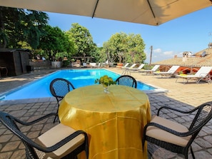 Eigentum, Urlaub, Resort, Gelb, Tabelle, Grundeigentum, Schatten, Freizeit, Regenschirm, Möbel