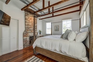 1st Bedroom / King Bed and Smart TV