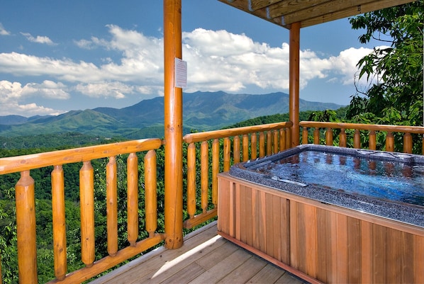 Bain à remous extérieur