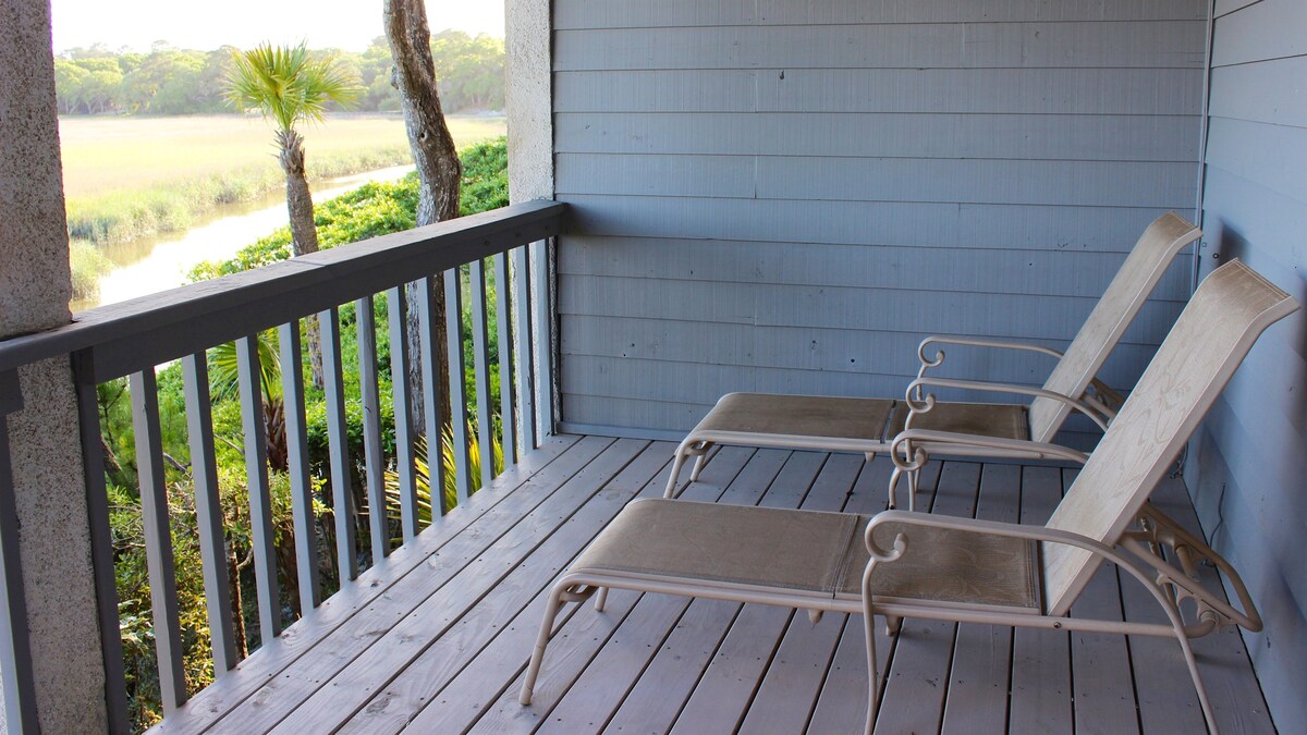 Great 2 BR Villa! Marsh/Distant Ocean Views! Neighborhood Pool! Near Kayak Dock!