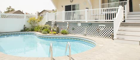 Private pool and patio