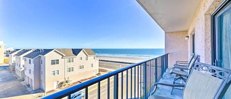 North Wildwood Vacation Rental | 2BR | 2BA | Step-Free Access | 740 Sq Ft