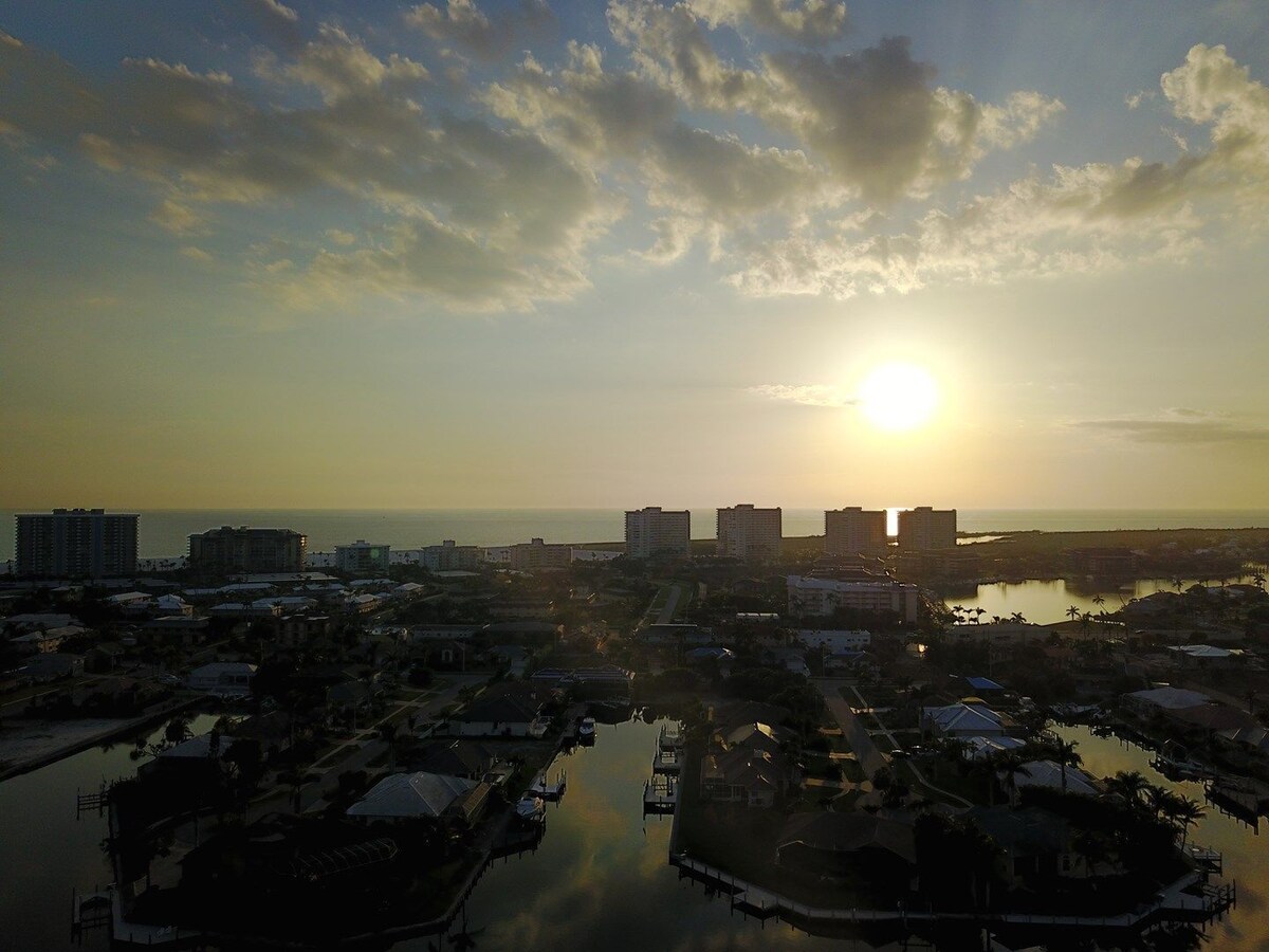 Family Beachfront Fun at this cozy condo in Gated Resort