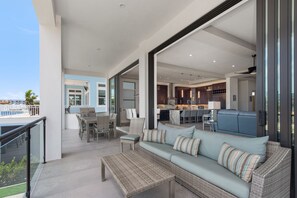 Outdoor dining and comfortable seating