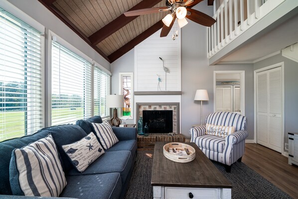 Open great room with vaulted ceiling!