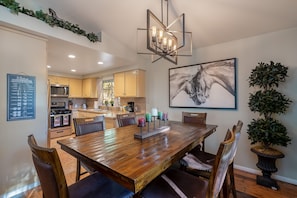 Dining area - very cozy