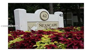 Seascape Entrance 
42 South Forest Beach Rd