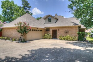 Gorgeous Lakefront Home