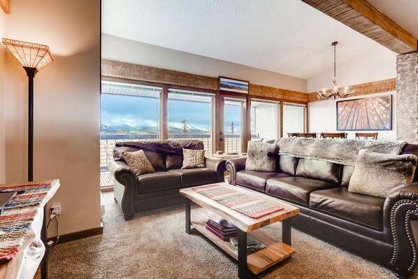 Living Room - Living Room